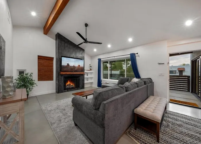 Holiday home House And Casita, Total Of 4 Bedroom And 3 Ba, Sam Hughes