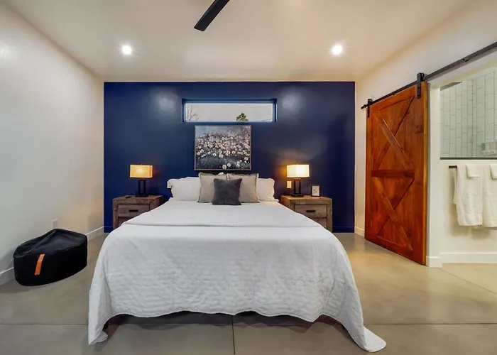 House And Casita, Total Of 4 Bedroom And 3 Ba, Sam Hughes *