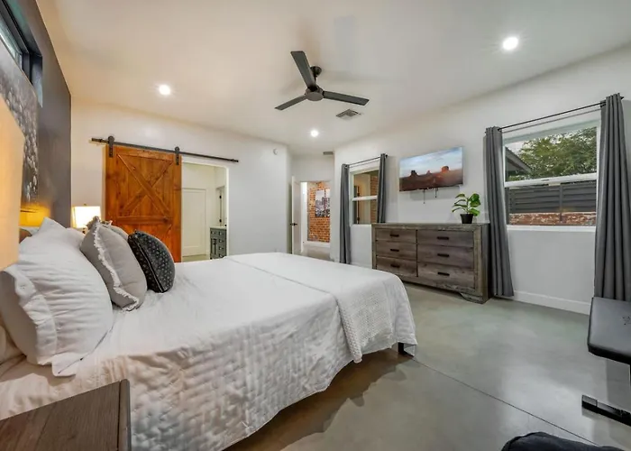 House And Casita, Total Of 4 Bedroom And 3 Ba, Sam Hughes